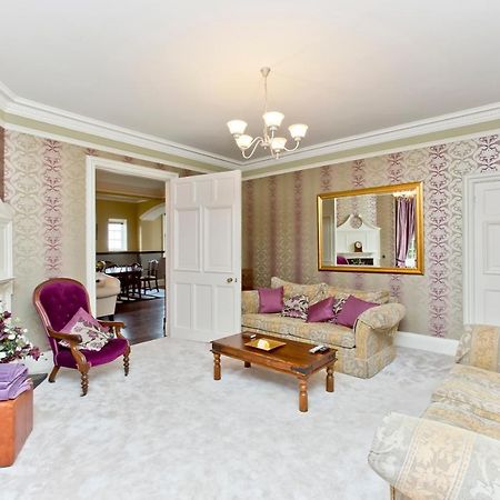 Luxury 3-Bedroom Apartment With Stunning Views At Ramsay Garden Edinburgh Buitenkant foto