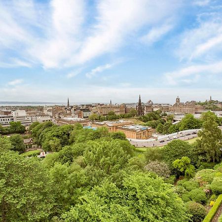 Luxury 3-Bedroom Apartment With Stunning Views At Ramsay Garden Edinburgh Buitenkant foto