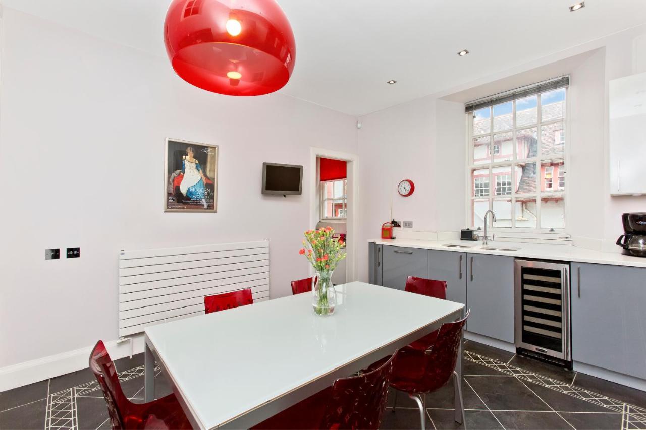 Luxury 3-Bedroom Apartment With Stunning Views At Ramsay Garden Edinburgh Buitenkant foto